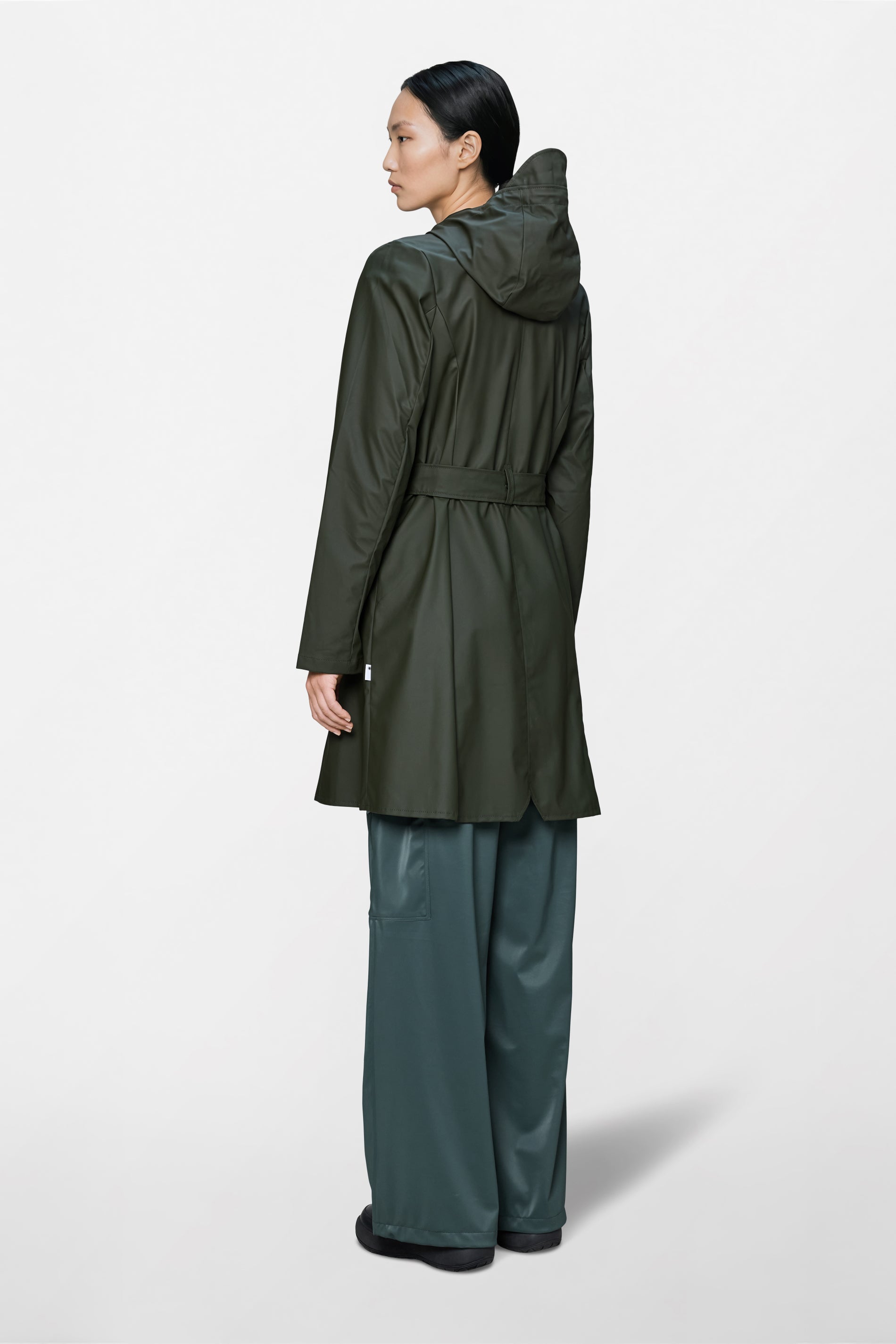 RAINS Curve Long Jacket
Green Jacket