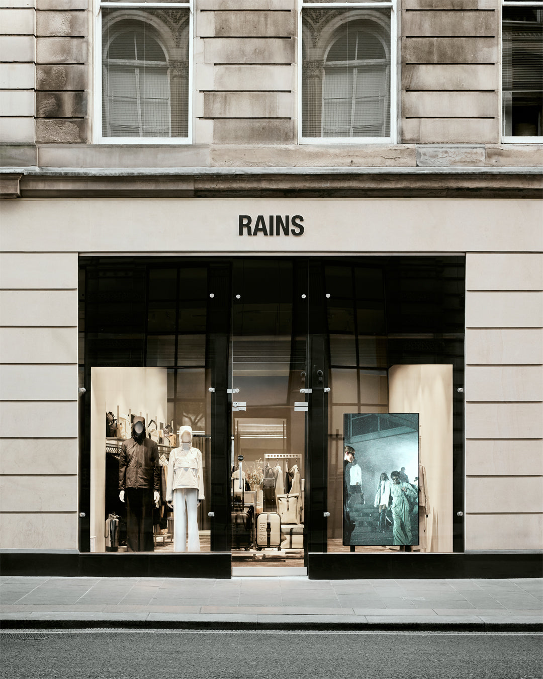 src_rains-dk_MediaImage_52790058287451