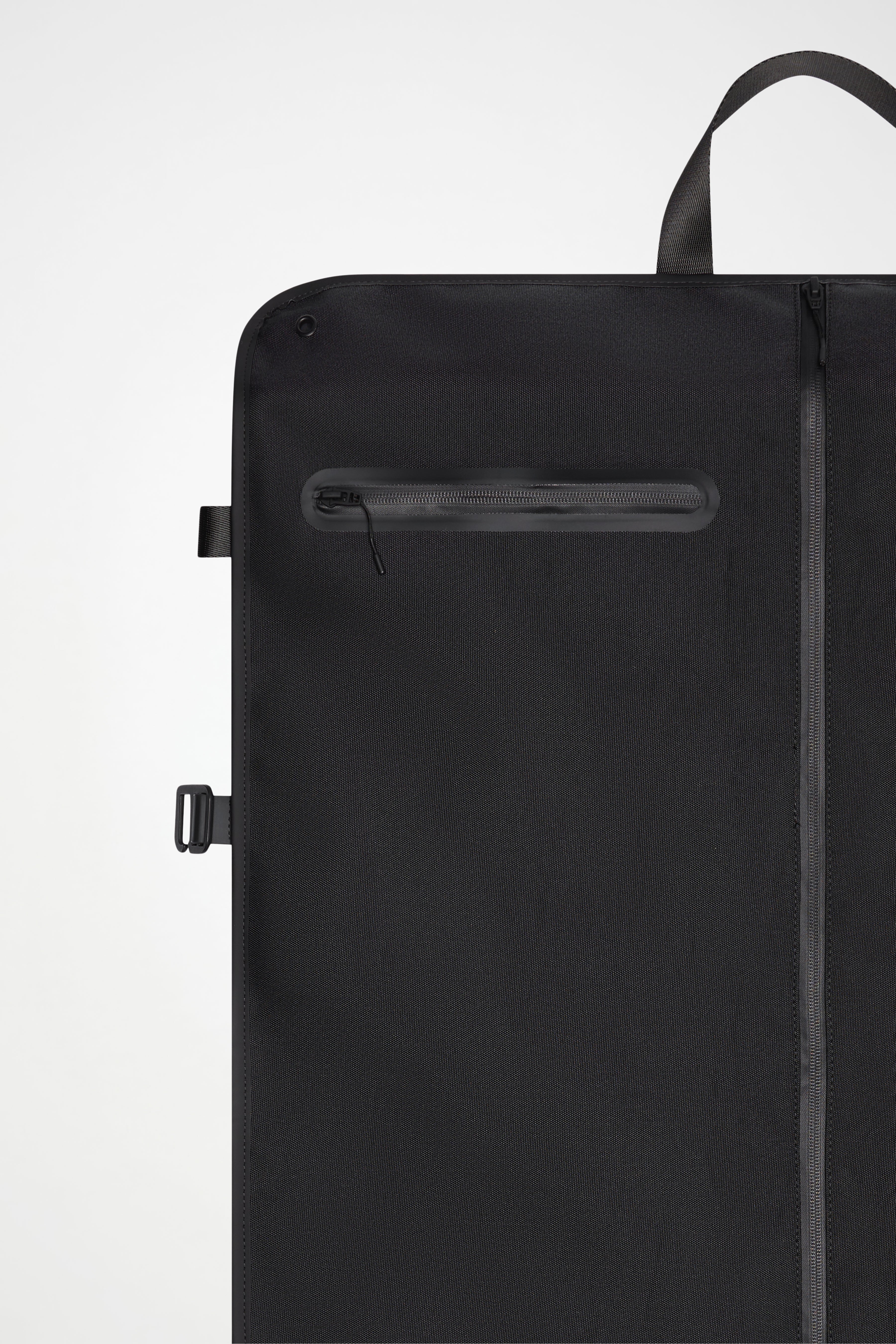 RAINS OTG Suitbag Black 23L H132 x D3 x W60 cm Messenger